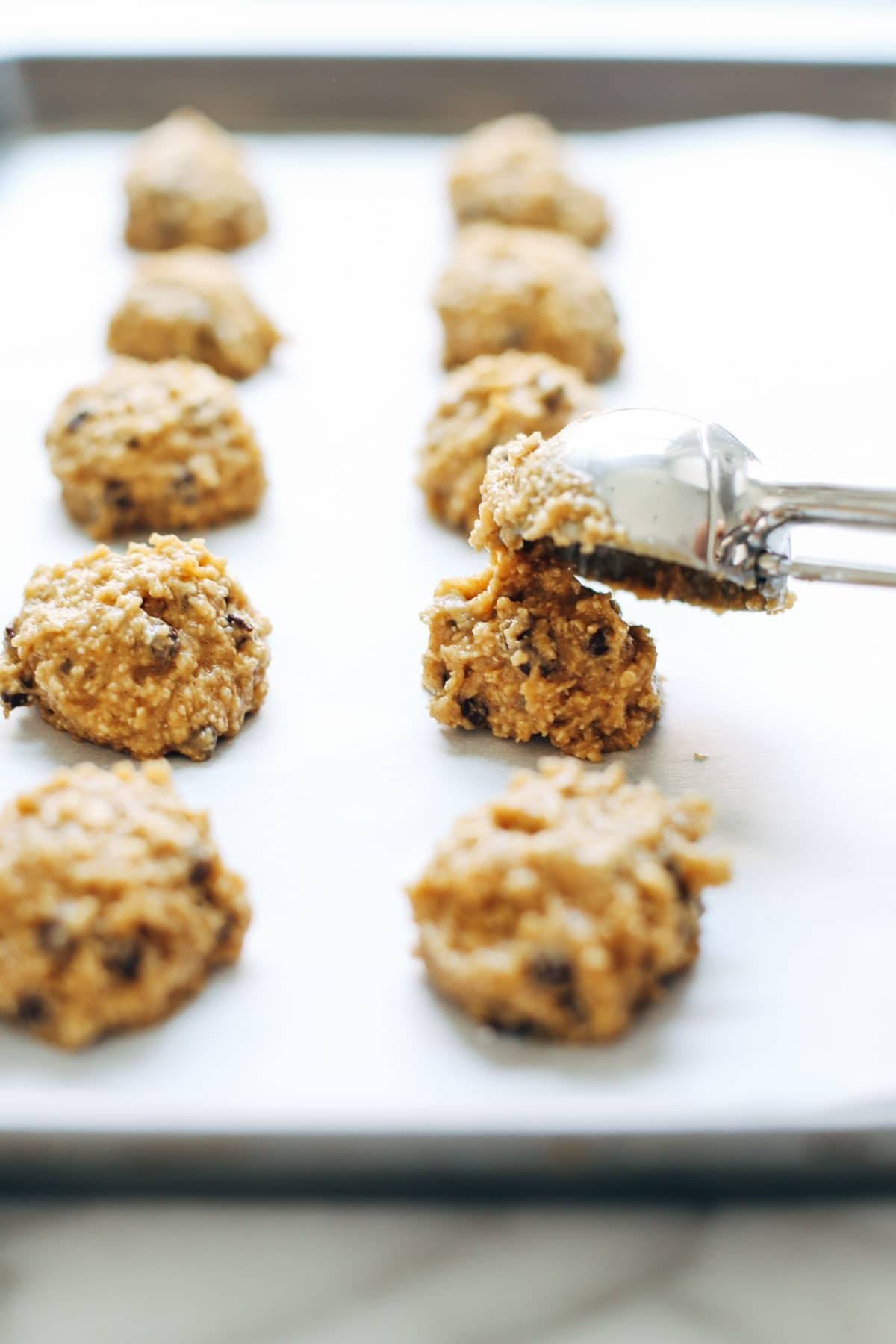 Pumpkin Bites with Maple Glaze are a MUST for pumpkin lovers! made with easy ingredients like oats, pumpkin, maple syrup, and olive oil. | pinchofyum.com Pumpkin Bites with Maple Glaze are a MUST for pumpkin lovers! made with easy ingredients like oats, pumpkin, maple syrup, and olive oil. | pinchofyum.com